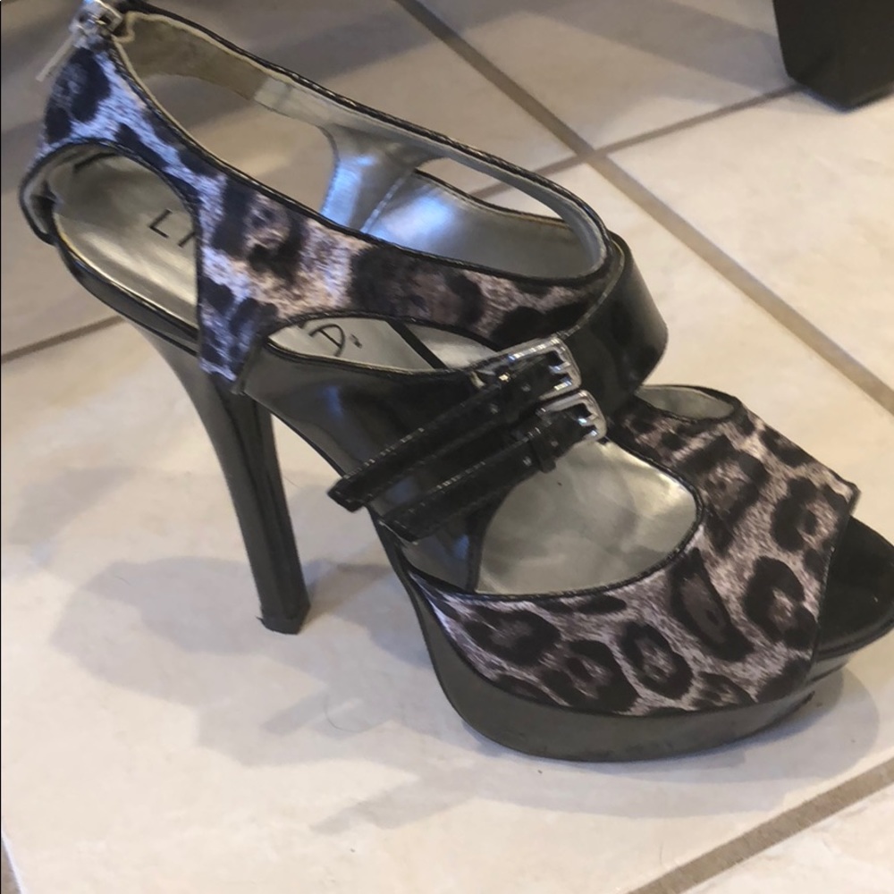 Sexy Grey Leopard platform heels